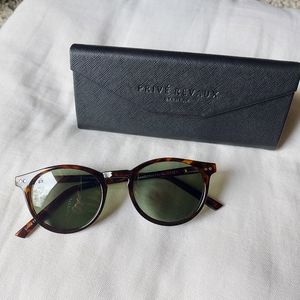 Prive Revaux polarized sunglasses like new.